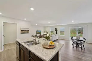 5001 Lakeview Dr, Hamilton Township, OH 45152 - Photo 11