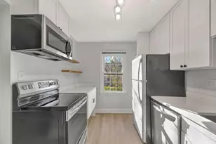 9777 Bunker Hill Ln, Montgomery, OH 45242 - Photo 13