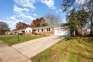 694 Buff Ct, Springfield Township, OH 45231 - Photo 25