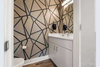 6227 W Station Court Drive, Cincinnati, OH 45224 - Photo 17