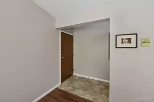 5207 S Eaglesnest Dr, Green Township, OH 45248 - Photo 9