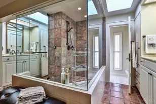 7925 Spiritwood Ct, Indian Hill, OH 45243 - Photo 19