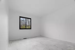 1465 Hartwood Dr, Springfield Township, OH 45240 - Photo 17