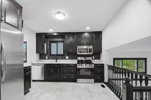 1465 Hartwood Dr, Springfield Township, OH 45240 - Photo 9