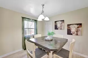 3962 S Fordham Pl, Silverton, OH 45213 - Photo 7