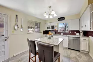 3962 S Fordham Pl, Silverton, OH 45213 - Photo 11