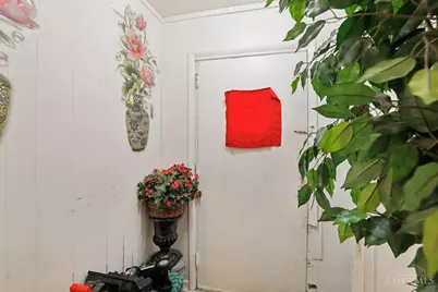 6202 Mayflower Avenue, Golf Manor, OH 45237 - Photo 5