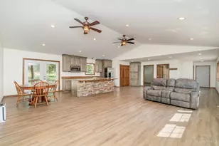 1295 Hale's Branch Rd, Jefferson Township, OH 45148 - Photo 5