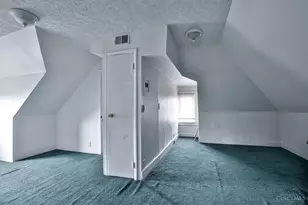 2231 Burnet Dr, Cincinnati, OH 45219 - Photo 15