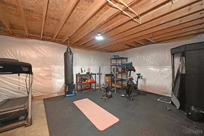 6131 Royal Garden Court, Liberty Township, OH 45044 - Photo 37