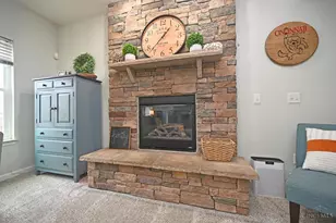 6131 Royal Garden Ct, Liberty Township, OH 45044 - Photo 11