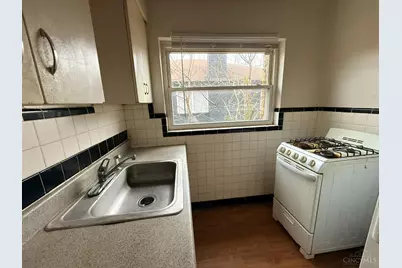 943 Tennessee Avenue, Cincinnati, OH 45229 - Photo 13
