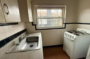 943 Tennessee Ave, Cincinnati, OH 45229 - Photo 13