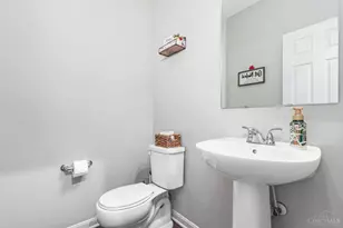 2850 Buckridge Dr, Miami Township, OH 45233 - Photo 13