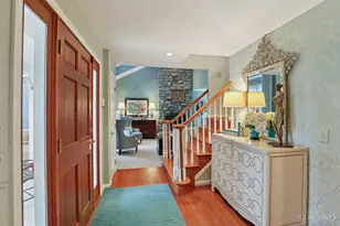 9850 Village View Ct, Blue Ash, OH 45241 - Photo 5