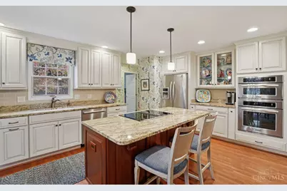 9850 Village View Court, Blue Ash, OH 45241 - Photo 21