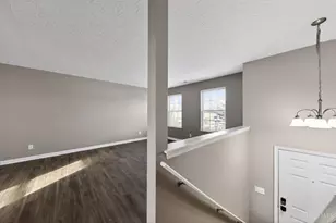 1201 Dixie Ct, Lincoln Heights, OH 45215 - Photo 7