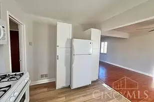 1116 Madeleine Cir, Springfield Township, OH 45231 - Photo 7