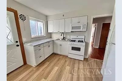 1116 Madeleine Circle, Springfield Township, OH 45231 - Photo 3