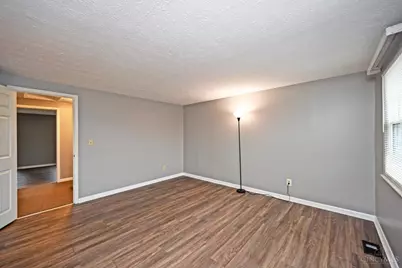 920 Woodlyn Drive N, Anderson Township, OH 45230 - Photo 23