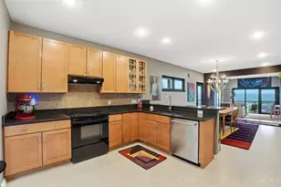 1825 Walker St, Cincinnati, OH 45202 - Photo 11