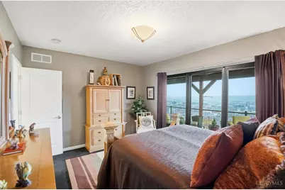 1825 Walker Street, Cincinnati, OH 45202 - Photo 31