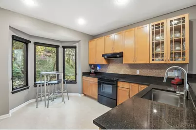 1825 Walker Street, Cincinnati, OH 45202 - Photo 15