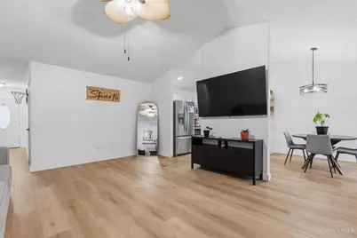 588 John Chambers Drive, Wilmington, OH 45177 - Photo 5