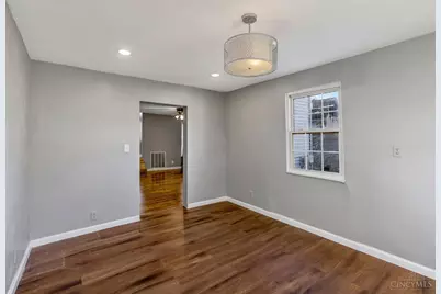 7718 Hamilton Avenue, Cincinnati, OH 45231 - Photo 11