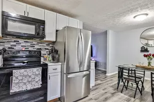 12109 Birchgrove Ct, Colerain Township, OH 45251 - Photo 13