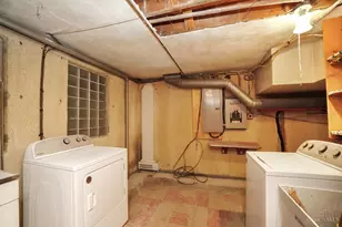 6728 Sandalwood Ln, Springfield Township, OH 45224 - Photo 41