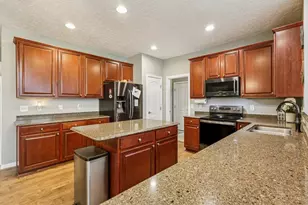 1814 Meadowsweet Dr, Turtle Creek Township, OH 45036 - Photo 13