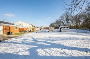 1405 Meredith Dr, Springfield Township, OH 45231 - Photo 5