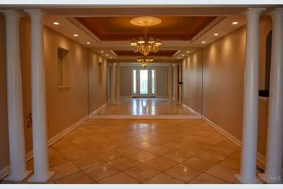 8593 Concord Hills Circle, Sycamore Township, OH 45243 - Photo 11