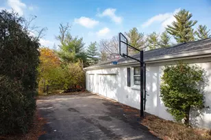 8593 Concord Hills Cir, Sycamore Township, OH 45243 - Photo 3