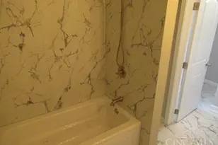 704 Greenwood Ave, Cincinnati, OH 45229 - Photo 9