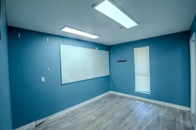 10587 Montgomery Road, Montgomery, OH 45242 - Photo 13