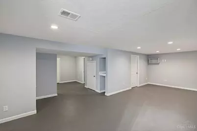 8663 Mockingbird Lane, Springfield Township, OH 45231 - Photo 19