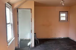 2327 Losantiville Ave, Golf Manor, OH 45237 - Photo 3