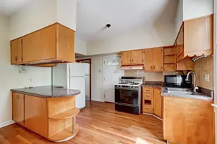 324 E Willow Ave, Glendale, OH 45246 - Photo 13