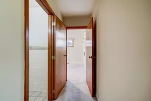 324 E Willow Ave, Glendale, OH 45246 - Photo 17