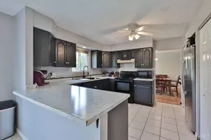 1398 Lorelei Dr, Perry Township, OH 45118 - Photo 17