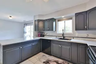 1398 Lorelei Dr, Perry Township, OH 45118 - Photo 15