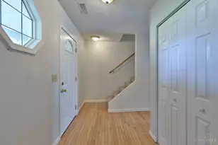 1398 Lorelei Dr, Perry Township, OH 45118 - Photo 5