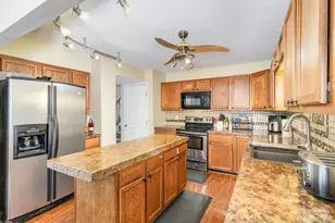 1575 Apple Ct, Batavia Township, OH 45102 - Photo 7