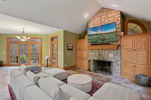 335 Ashley Ln, Wyoming, OH 45215 - Photo 21