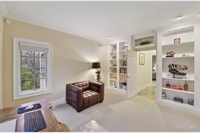 335 Ashley Lane, Wyoming, OH 45215 - Photo 25