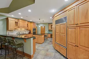 335 Ashley Ln, Wyoming, OH 45215 - Photo 17