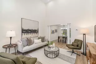 1100 Timberland Dr, Woodlawn, OH 45215 - Photo 5