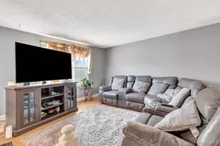 5804 Cedaridge Dr, Green Township, OH 45247 - Photo 9